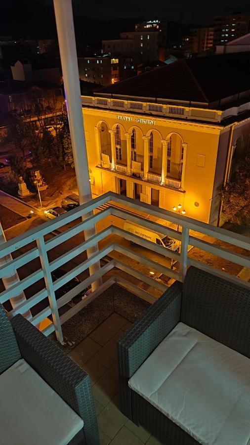 Appartamento Aria Con Vista Sul Teatro Migjeni Shkodër エクステリア 写真